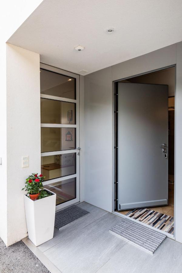 Easy Flat Vezia, Indipendent Entrance, Free Parking Lejlighed Lugano Eksteriør billede